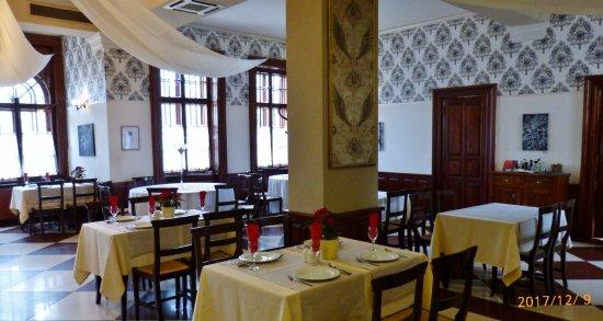 Uj Tunderkert Vendeglo